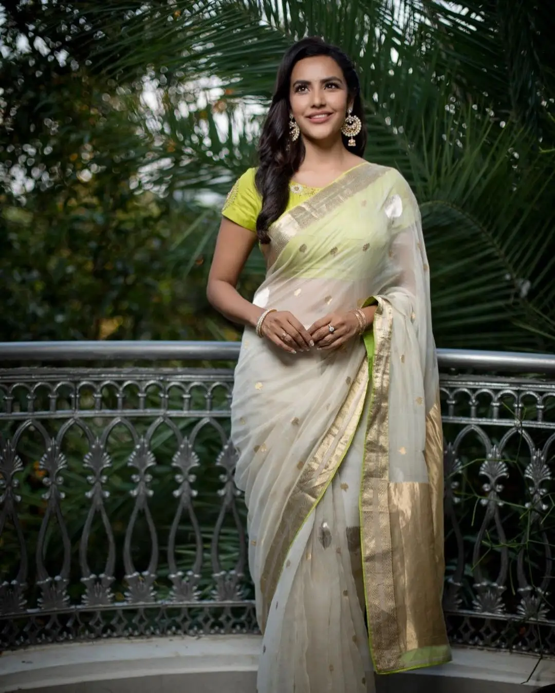 Actress Priya Anand Images in Green Color Saree Sleeveless Blouse